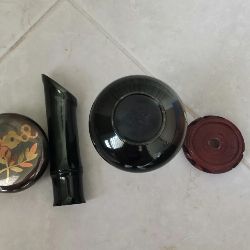 2 Japanese Vases and Trinket Box